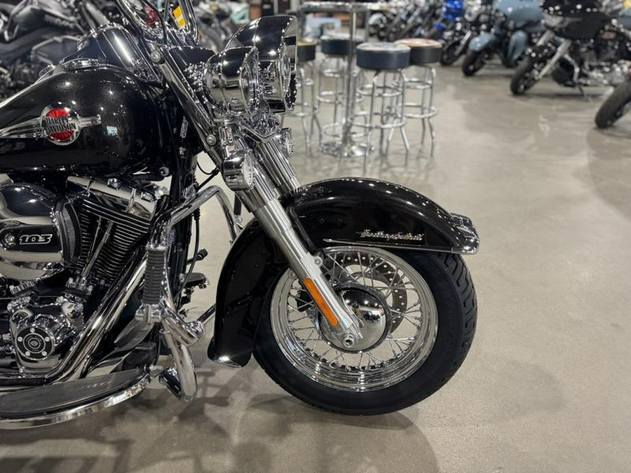 2017 Harley-Davidson® FLSTC - Heritage Softail® Classic