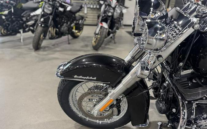 2017 Harley-Davidson® FLSTC - Heritage Softail® Classic
