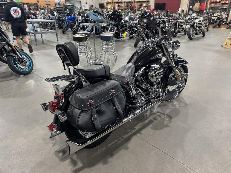 2017 Harley-Davidson® FLSTC - Heritage Softail® Classic