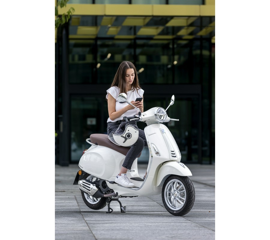 2023 Vespa Primavera 150 [Lowered ~1 in.] w/ $250 Pony Gift Card*