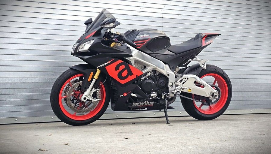 2016 Aprilia® RSV4 RR