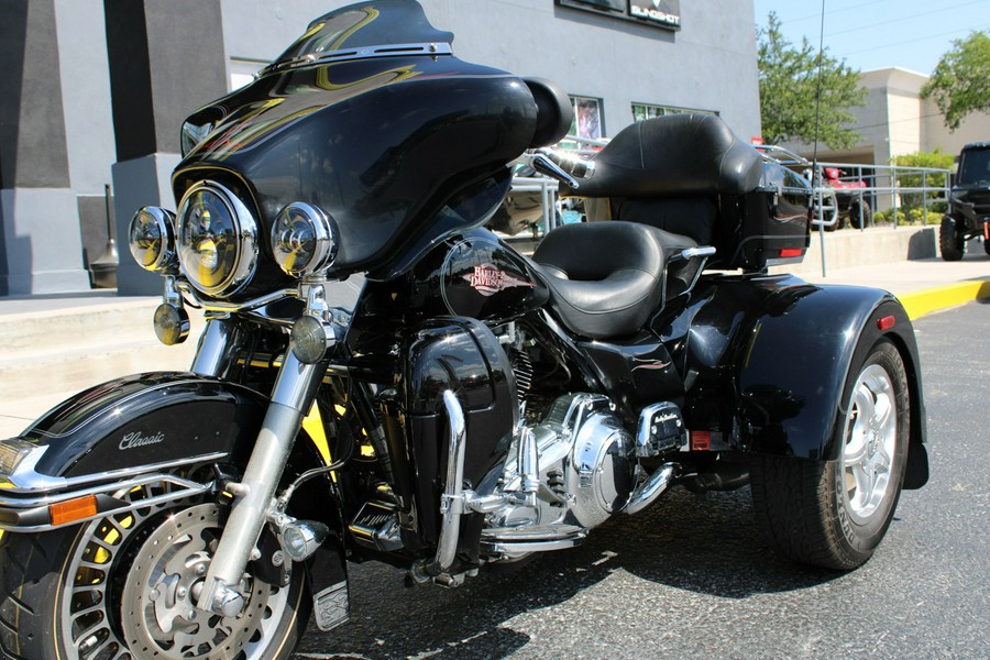 2009 Harley-Davidson® FLHTC