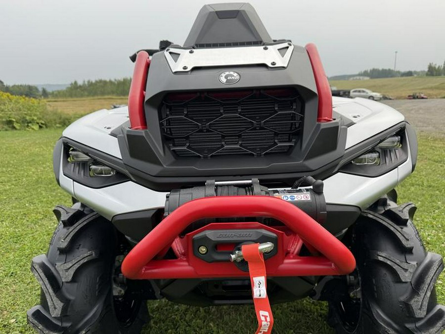 2025 Can-Am® Outlander X mr 1000R Hyper Silver & Legion Red