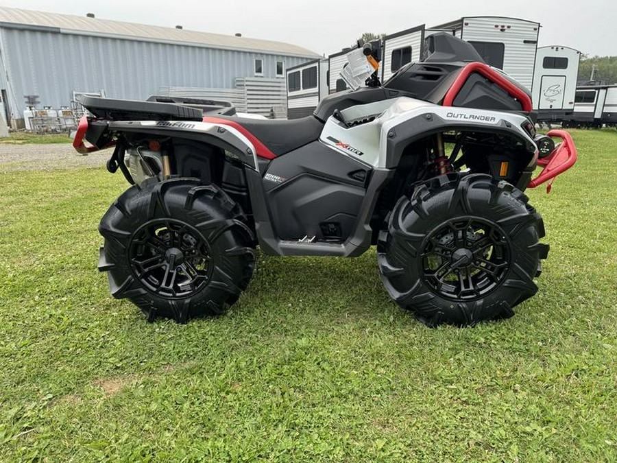 2025 Can-Am® Outlander X mr 1000R Hyper Silver & Legion Red