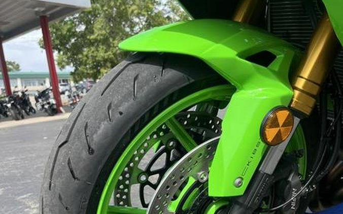 2024 Kawasaki Ninja® ZX™-6R 40th Anniversary Edition ABS