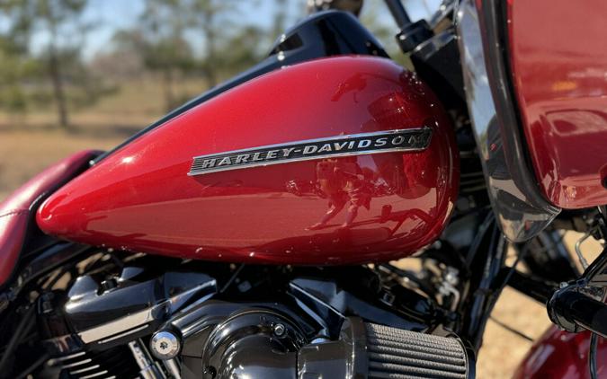 2018 Harley-Davidson® FLTRXS Road Glide® Special