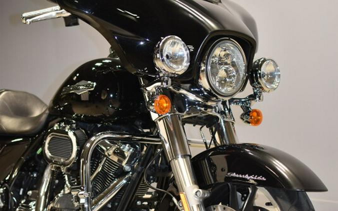 2022 Harley-Davidson Street Glide FLHX