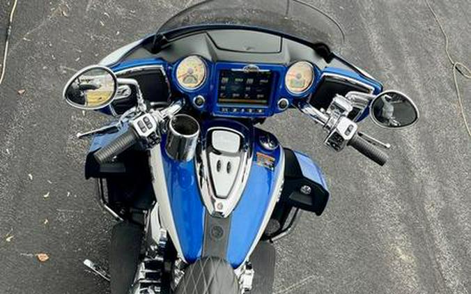 2019 Indian Motorcycle® Roadmaster® Icon Series Brilliant Blue/Pearl White