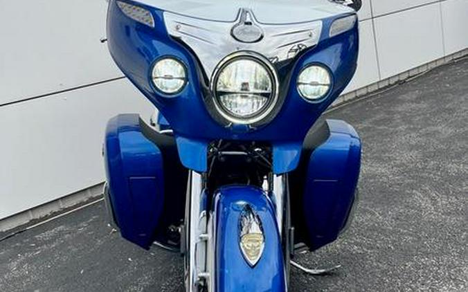 2019 Indian Motorcycle® Roadmaster® Icon Series Brilliant Blue/Pearl White
