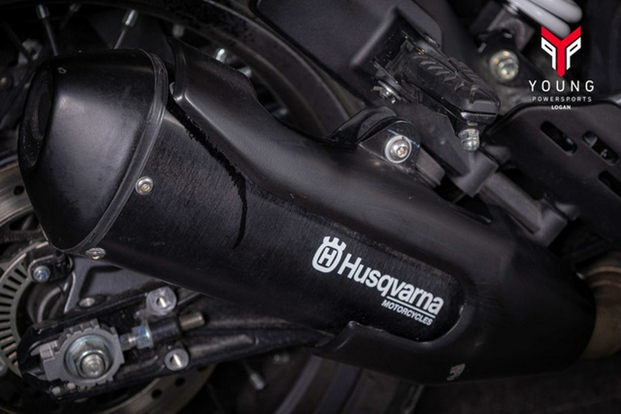 2022 Husqvarna SVARTPILEN 401