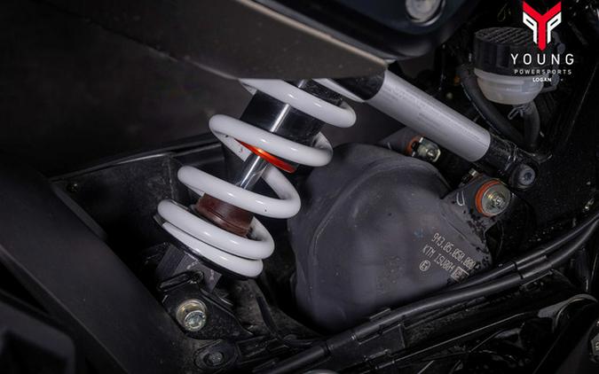 2022 Husqvarna SVARTPILEN 401