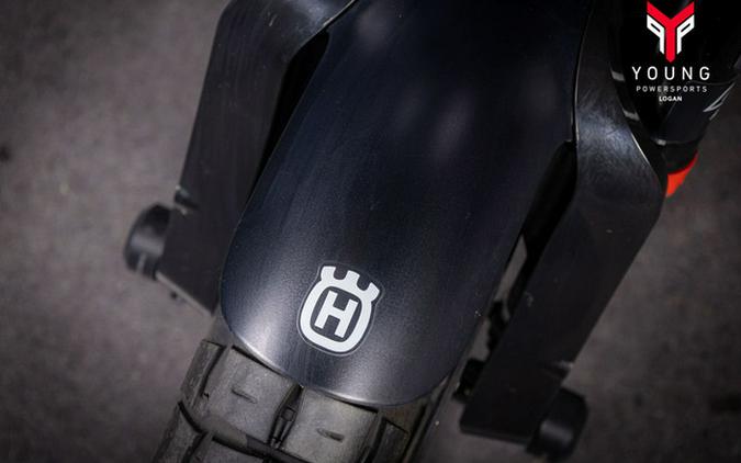 2022 Husqvarna SVARTPILEN 401