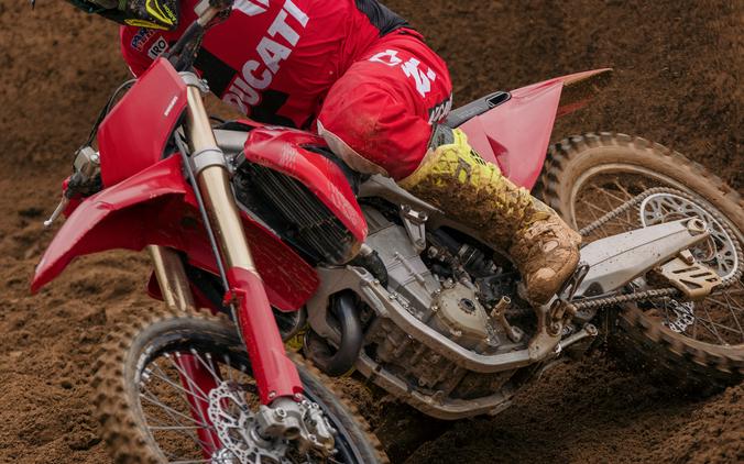 2026 Ducati Desmo450 MX