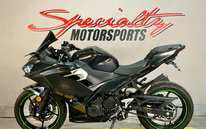 2022 Kawasaki Ninja 400 ABS