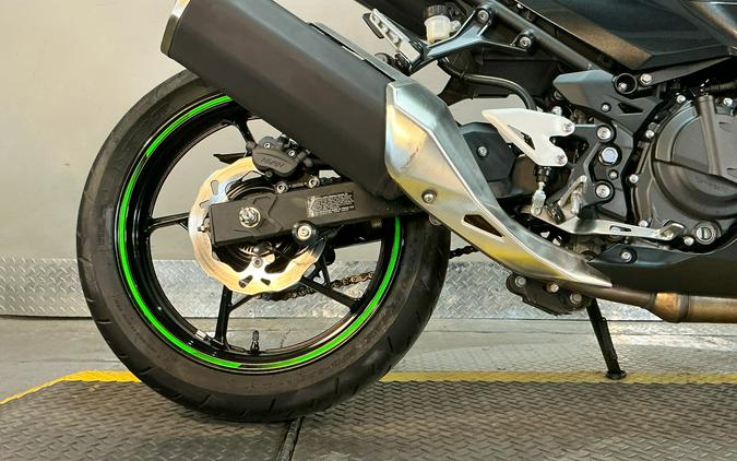 2022 Kawasaki Ninja 400 ABS