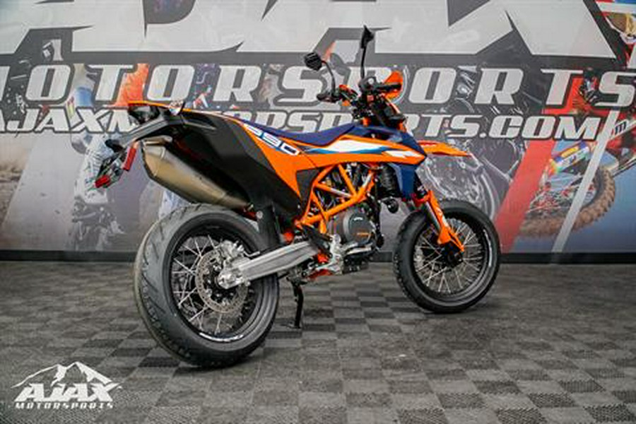 2023 KTM 690 SMC R