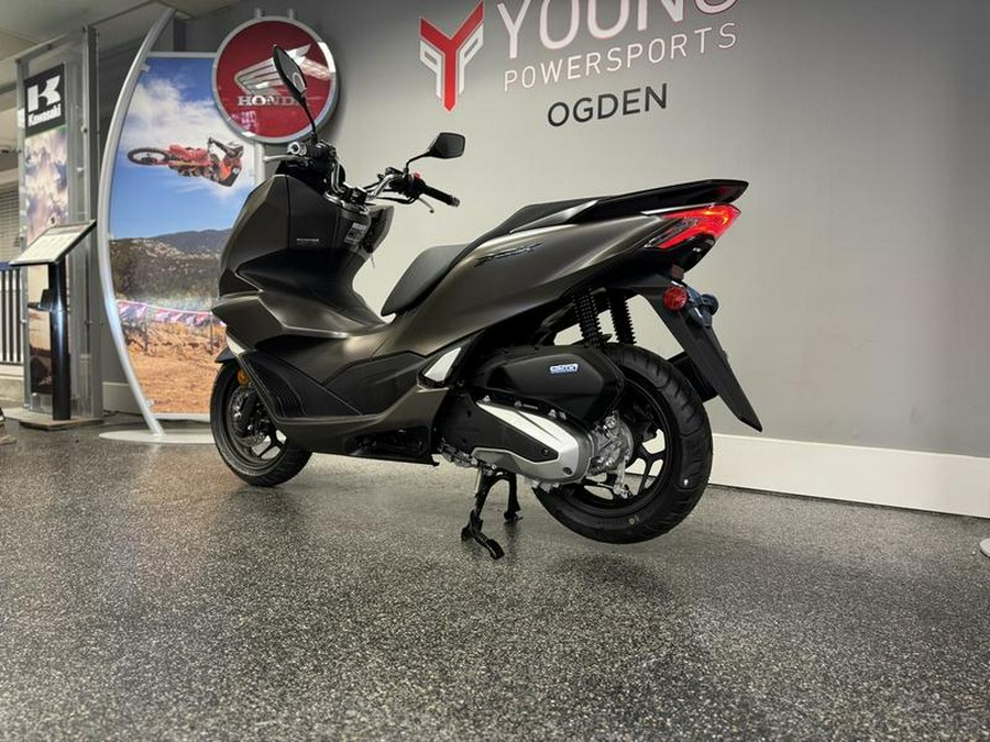 2023 Honda® PCX