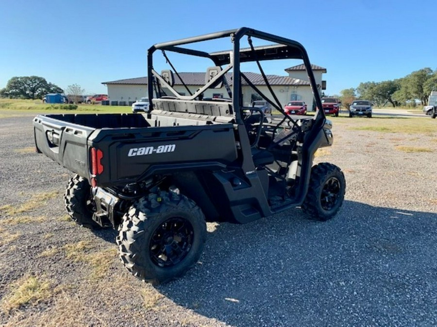 2024 Can-Am™ Defender DPS HD9