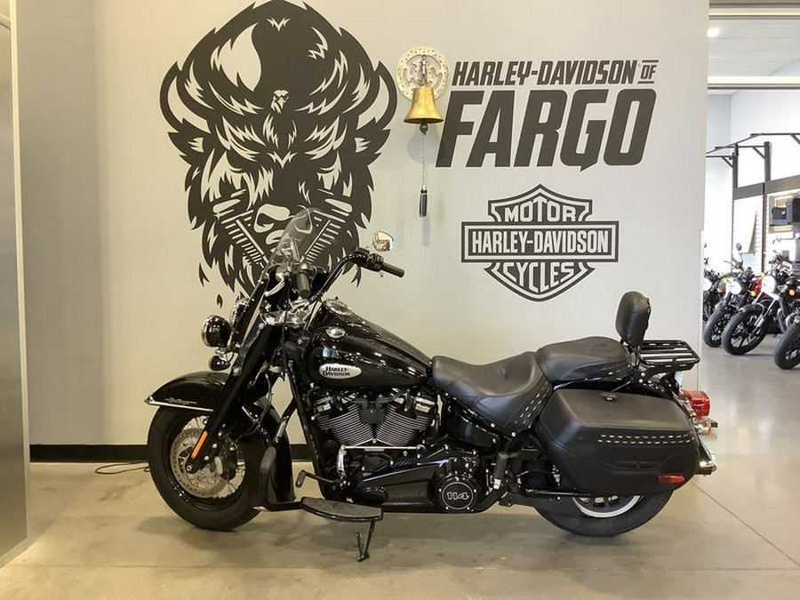 2021 Harley-Davidson® FLHCS - Heritage Classic 114