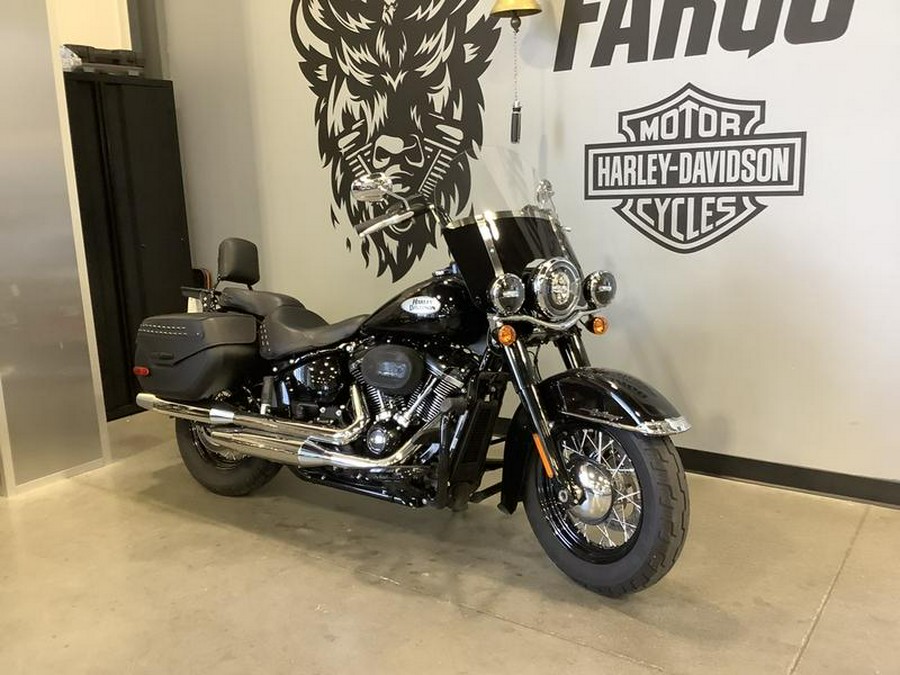 2021 Harley-Davidson® FLHCS - Heritage Classic 114