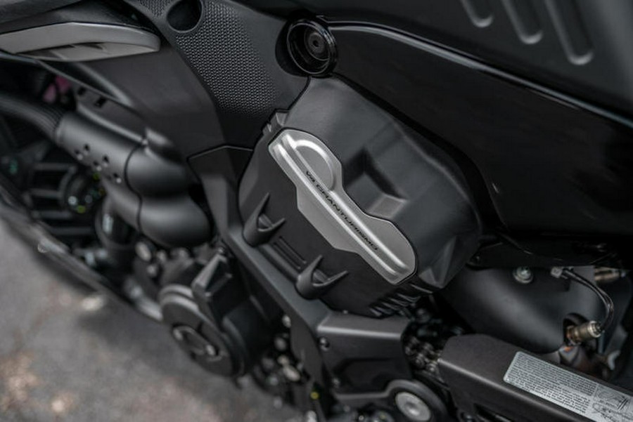 2024 Ducati Diavel V4 Black