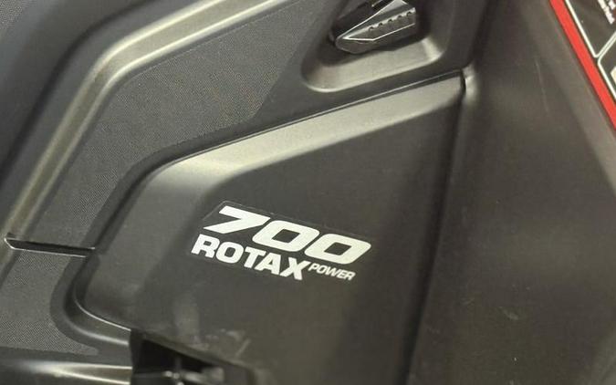 2026 Can-Am® Outlander DPS 700