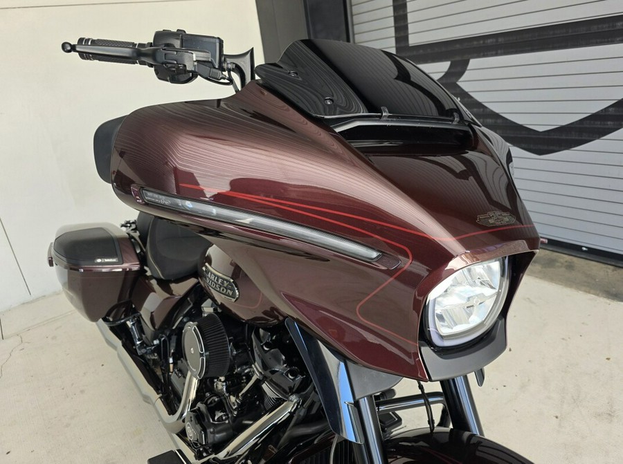 2024 Harley-Davidson® CVO™ Street Glide® Copperhead
