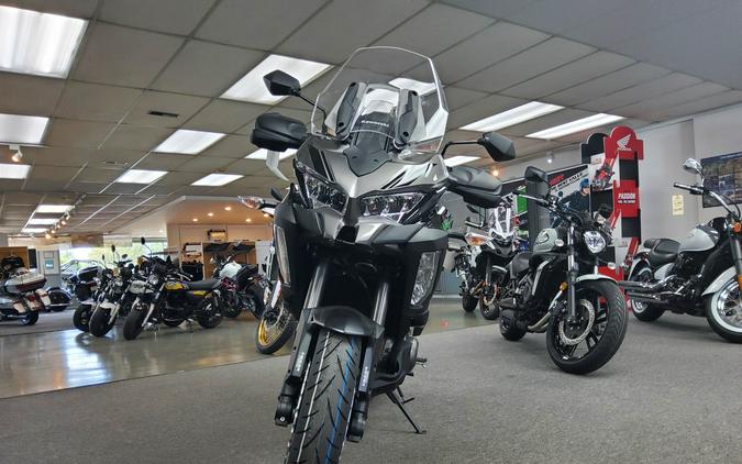 2022 Kawasaki Versys® 1000 SE LT+