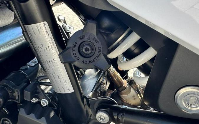2025 Husqvarna® Norden 901