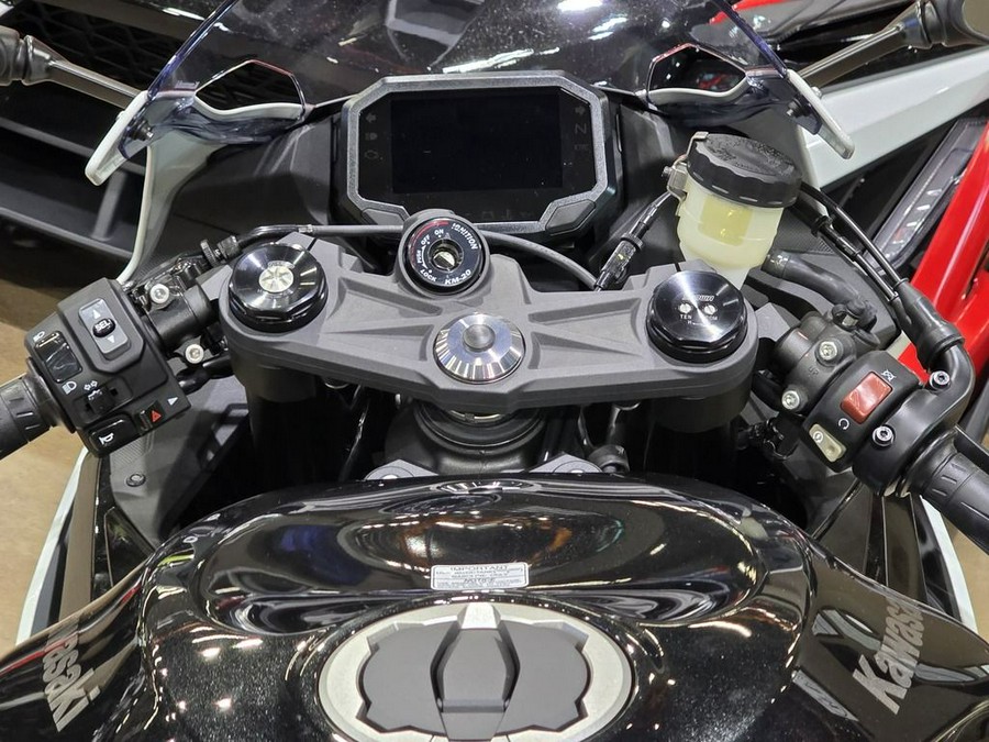 2026 Kawasaki Ninja® ZX™-6R ABS