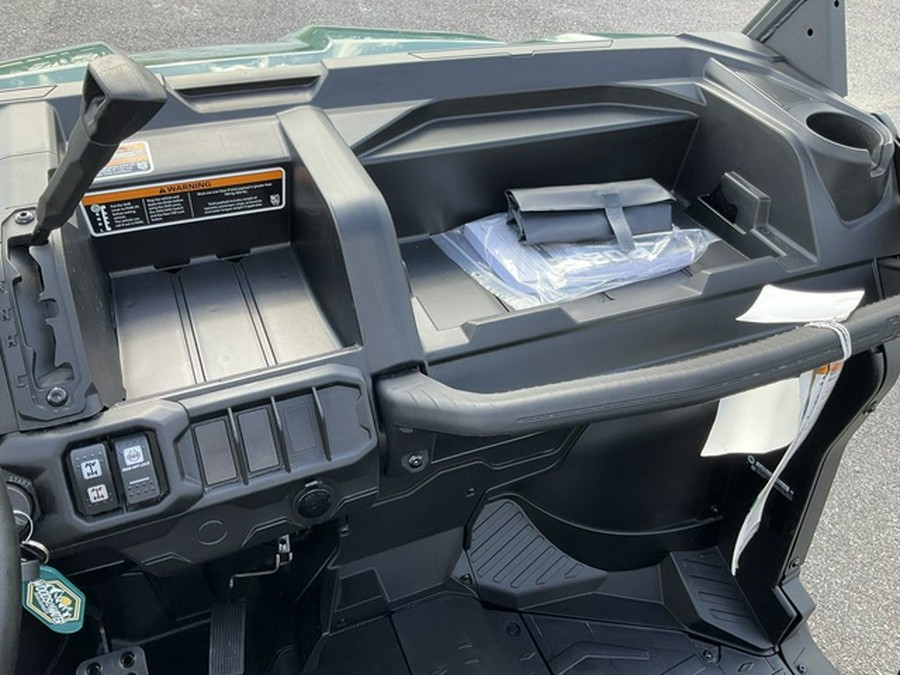 2025 Can-Am Defender MAX HD7