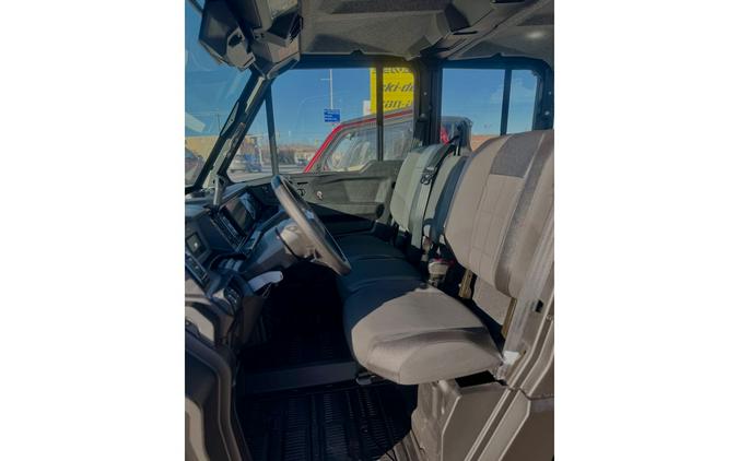 2026 Can-Am DEF MAX XT CAB HD11 9FTB