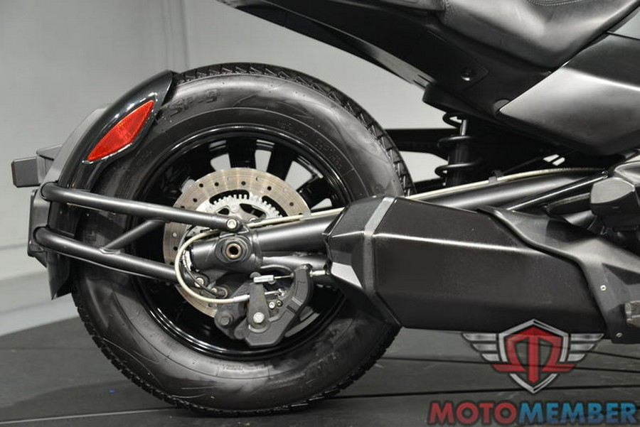 2017 Can-Am® Spyder® F3 6-Speed Manual (SM6)