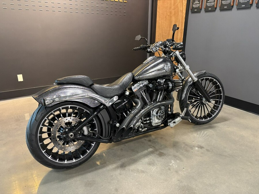 2014 Harley-Davidson® Breakout® Hard Candy Chrome Flake