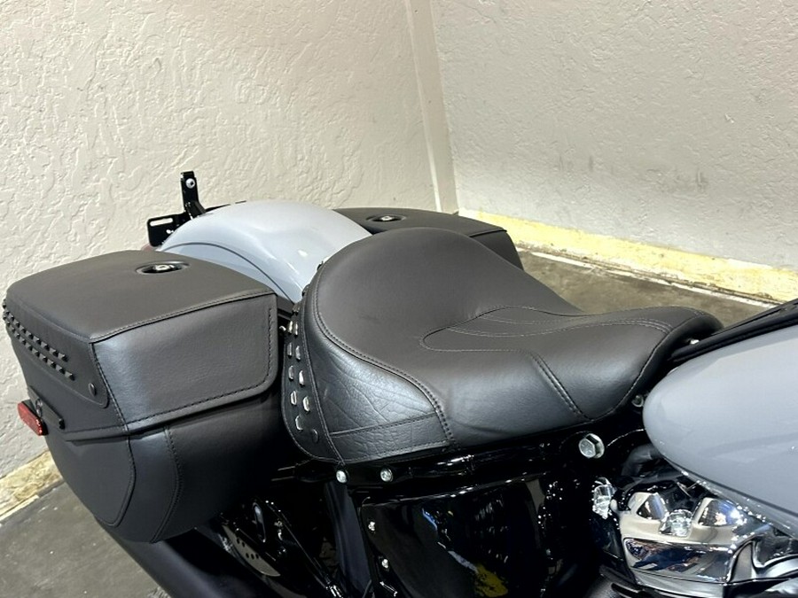 2026 Harley-Davidson® Heritage Classic DRK BILIARD GRY