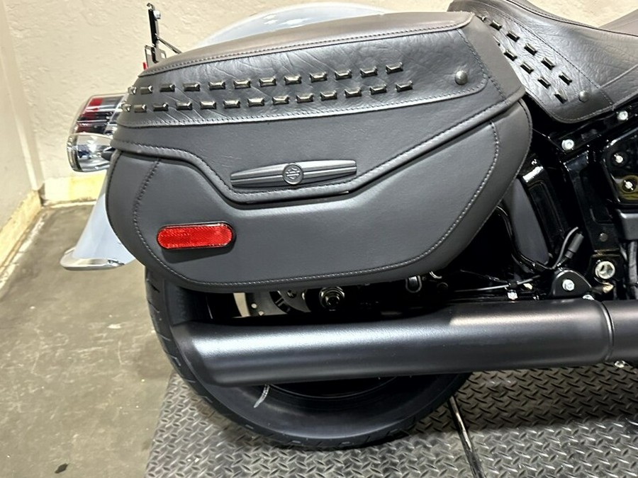 2026 Harley-Davidson® Heritage Classic DRK BILIARD GRY