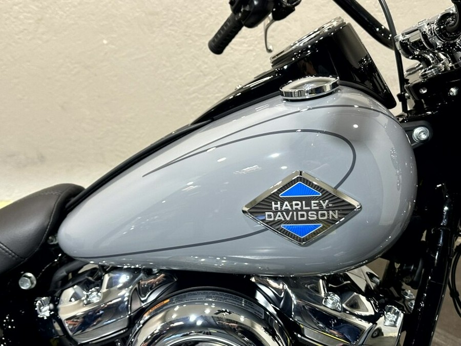 2026 Harley-Davidson® Heritage Classic DRK BILIARD GRY