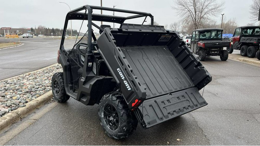 2024 Can-Am DEFENDER DPS HD9 - FIERY RED