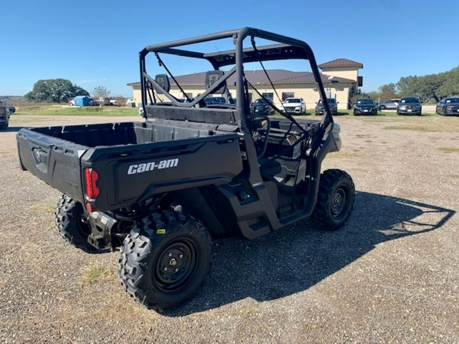 2024 Can-Am™ Defender HD9