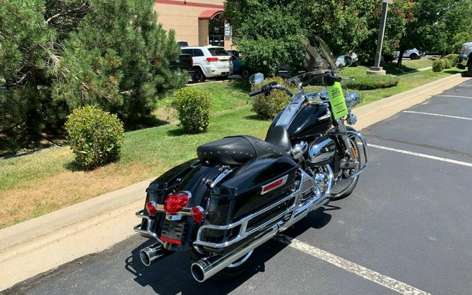 2020 Harley-Davidson Road King Vivid Black