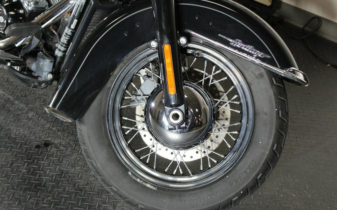 2018 Harley-Davidson® FLHC Heritage Classic