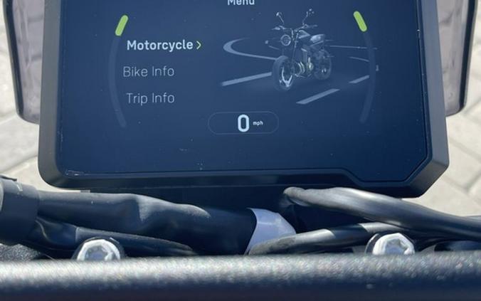2025 Husqvarna® Svartpilen 801