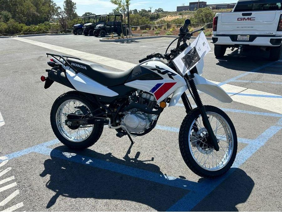 2025 Honda XR150LS