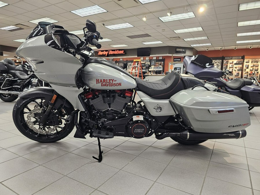 FLTRXSTSE 2025 CVO™ Road Glide™ ST