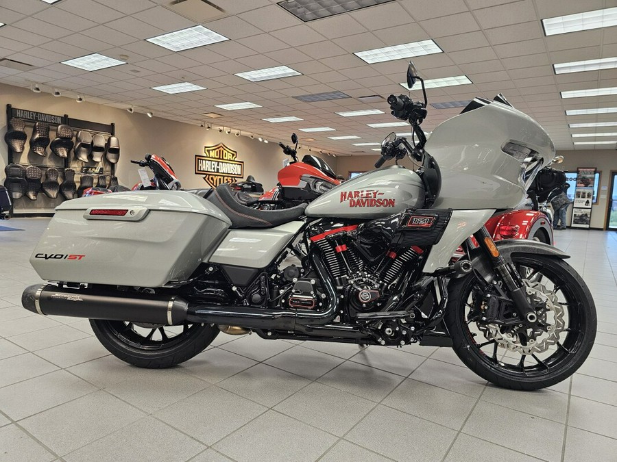 FLTRXSTSE 2025 CVO™ Road Glide™ ST