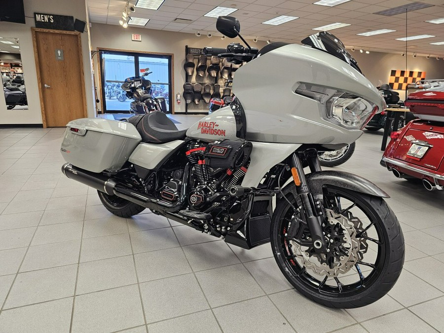 FLTRXSTSE 2025 CVO™ Road Glide™ ST