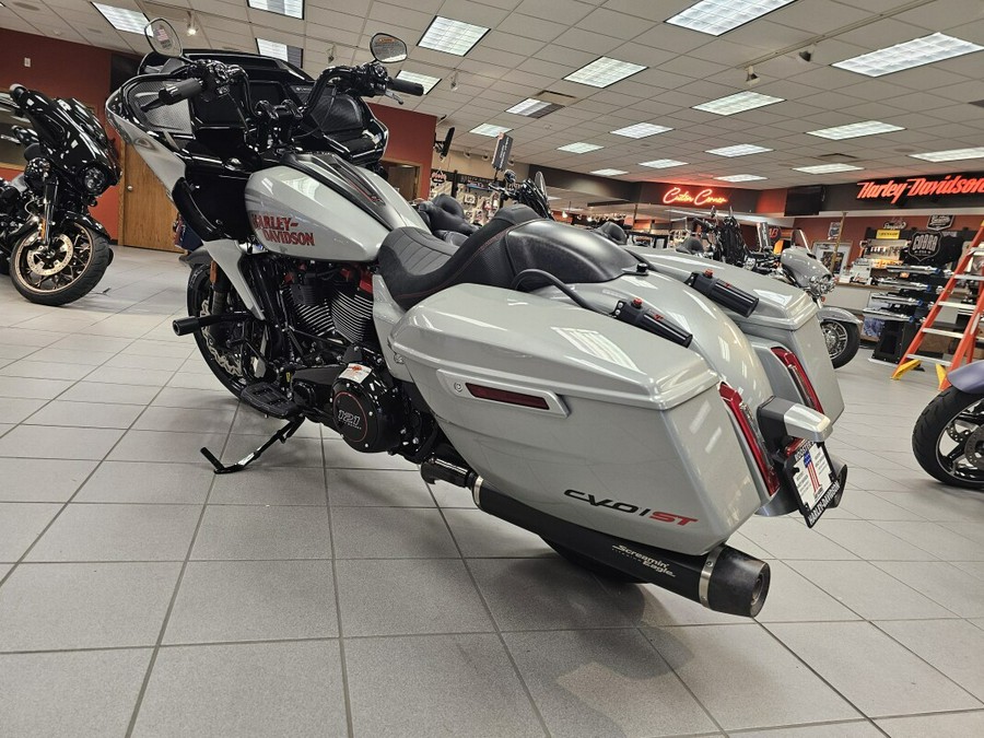 FLTRXSTSE 2025 CVO™ Road Glide™ ST
