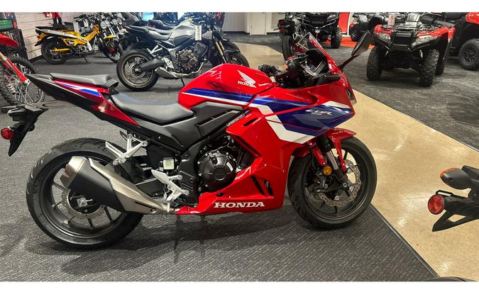 2025 Honda CBR500R ABS