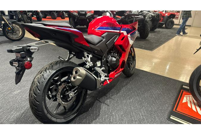 2025 Honda CBR500R ABS