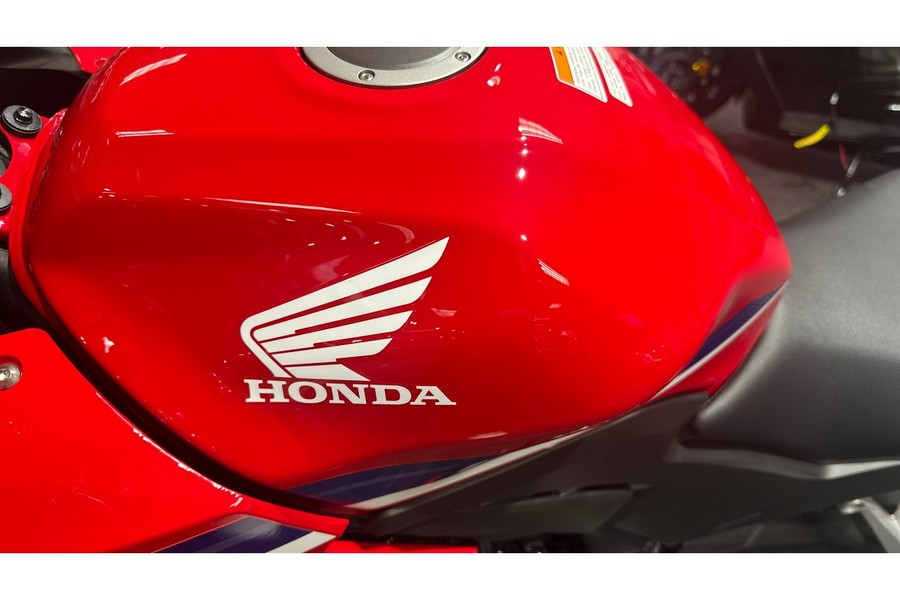 2025 Honda CBR500R ABS